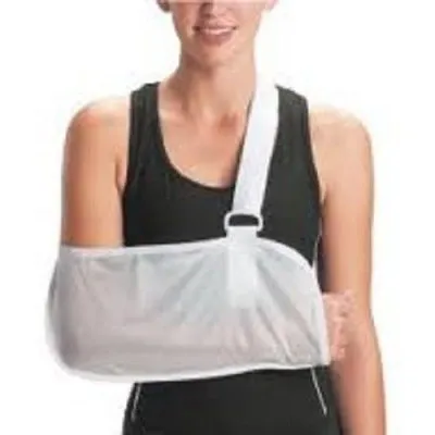 Arm Sling Reusable With Adjustable Strap (1 Box) Medium Arm Sling Reusable With Adjustable Strap (1 Box) Medium